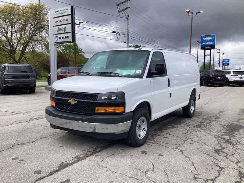 New 2026 Chevrolet Express 2500 w/ Driver Convenience Package RWD image 3