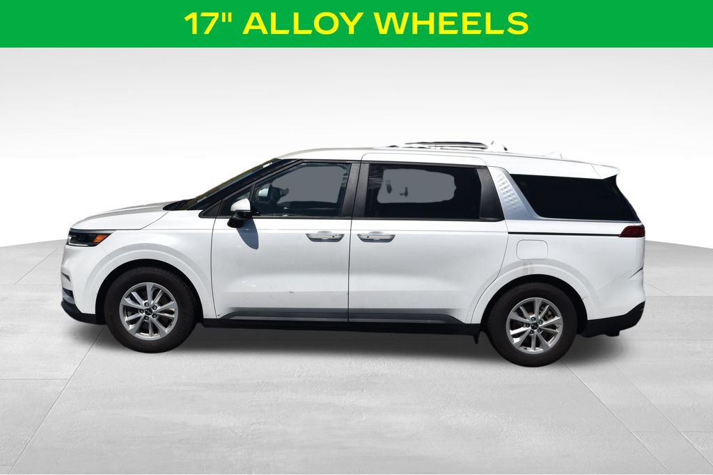 Used 2023 Kia Carnival LX FWD image 6