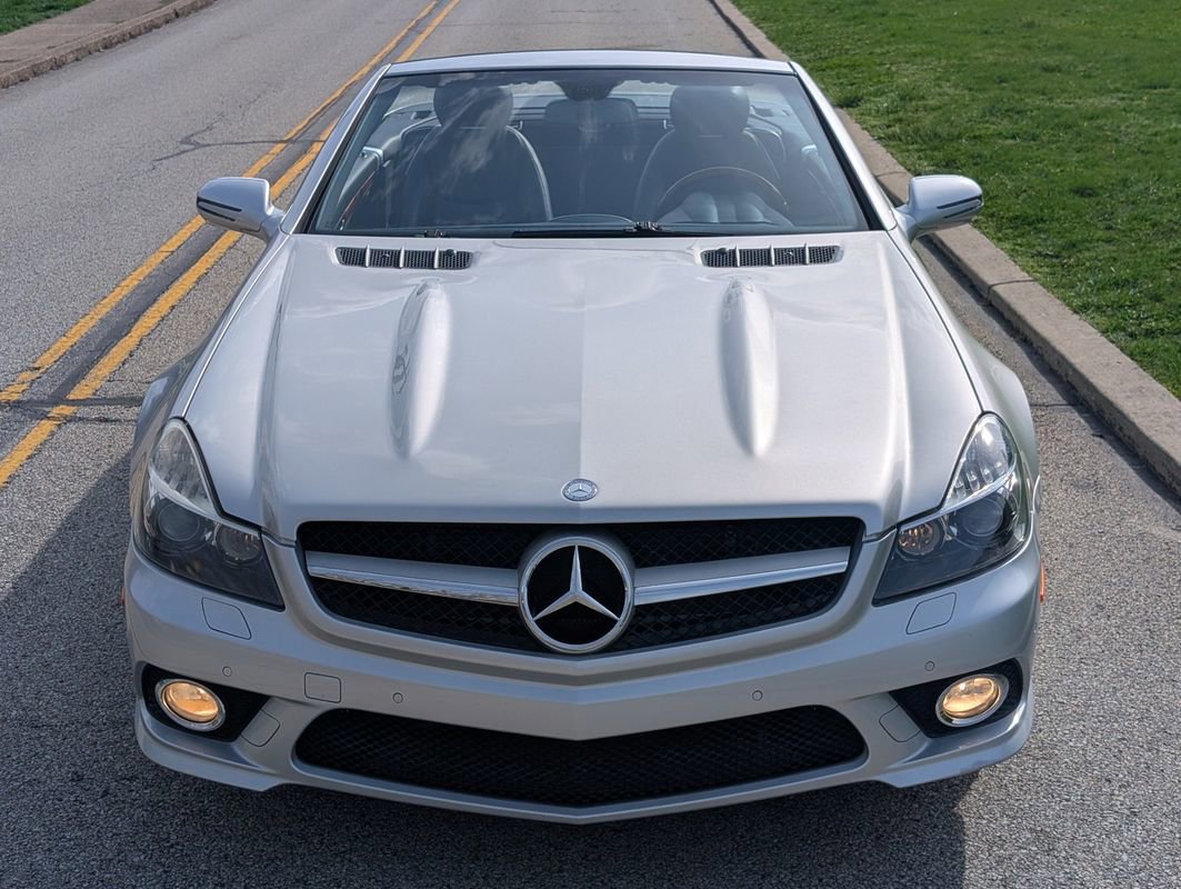Used 2011 Mercedes-Benz SL 550 w/ Premium I Pkg image 21