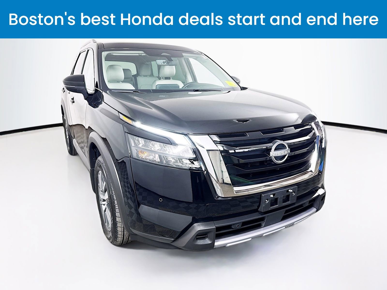 Used 2025 Nissan Pathfinder SL w/ Cargo Package