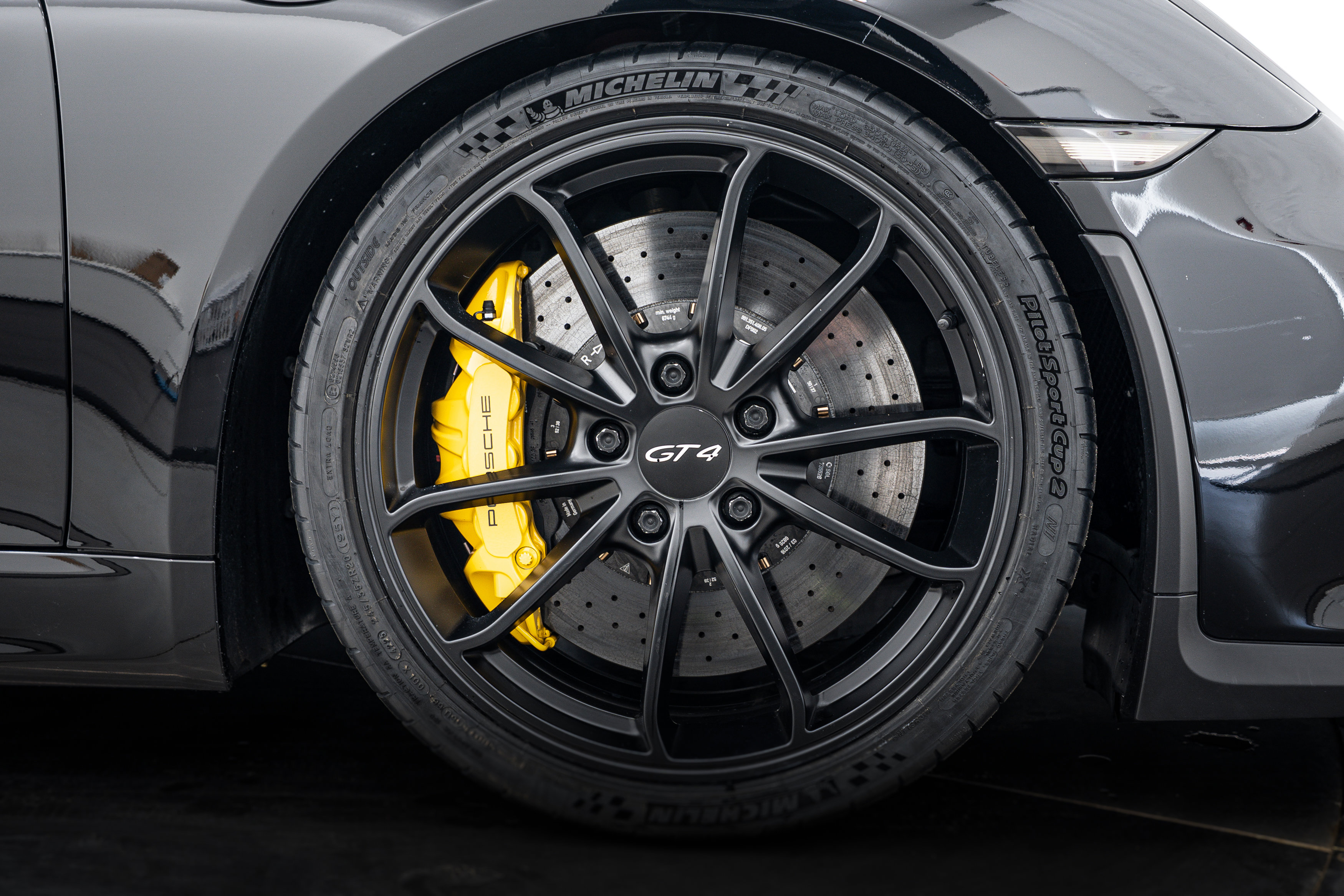 Certified 2016 Porsche Cayman GT4 RWD image 11