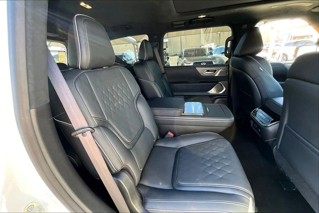 Certified 2026 INFINITI QX80 Autograph w/ Premium Cargo Package image 40