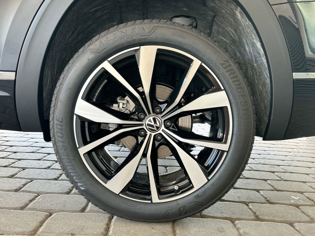 New 2026 Volkswagen Atlas SEL Premium R-Line image 58