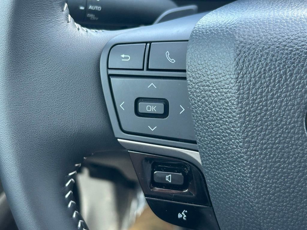 Used 2026 Toyota Camry SE w/ Multimedia Upgrade Package FWD image 36