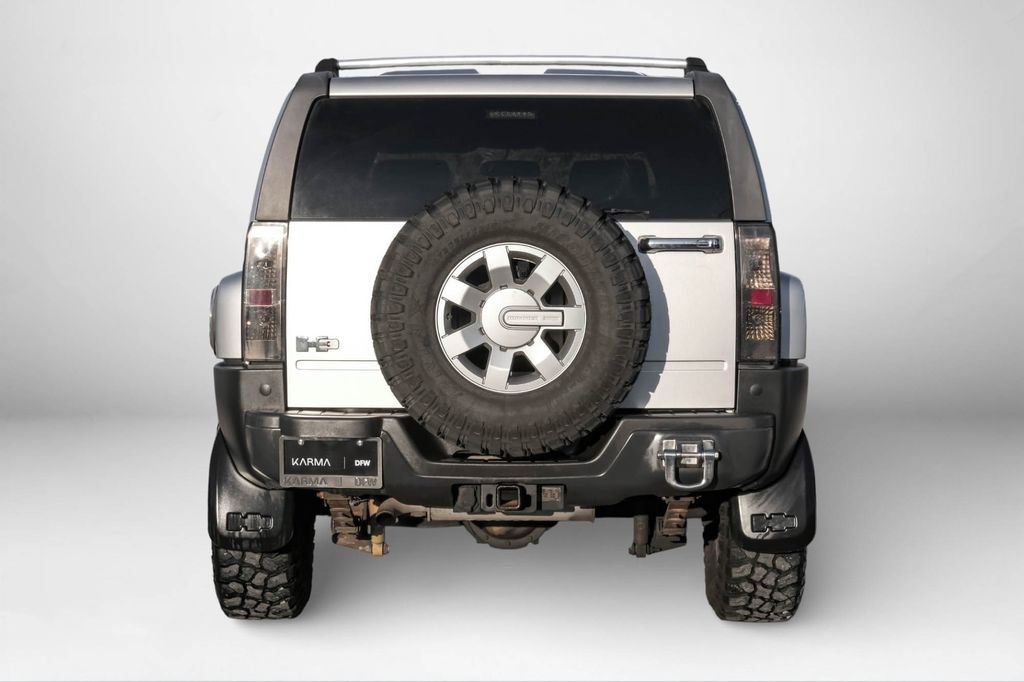 Used 2010 HUMMER H3 Luxury w/ Appearance Package image 7