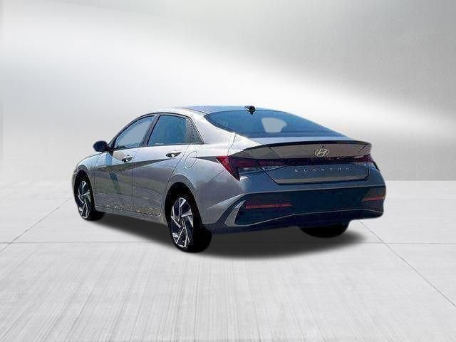 New 2025 Hyundai Elantra Sport FWD image 14