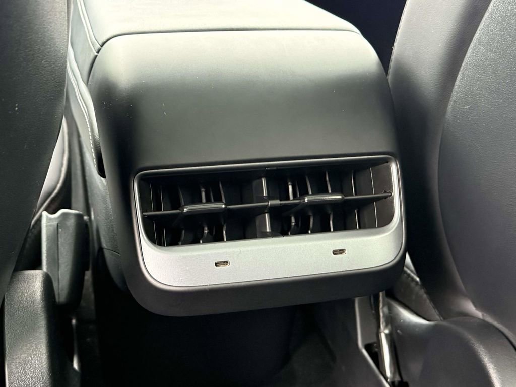 Used 2023 Tesla Model Y Long Range image 14