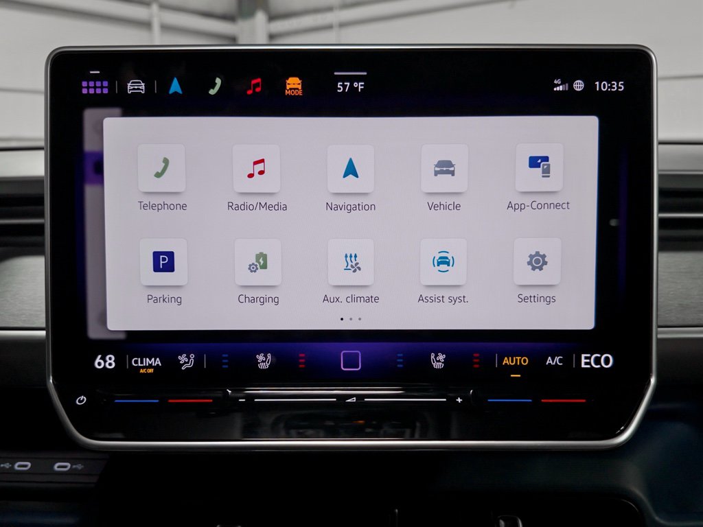 Used 2025 Volkswagen ID. Buzz Pro S image 9