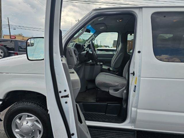 Used 2011 Ford E-350 and Econoline 350 XLT RWD image 25