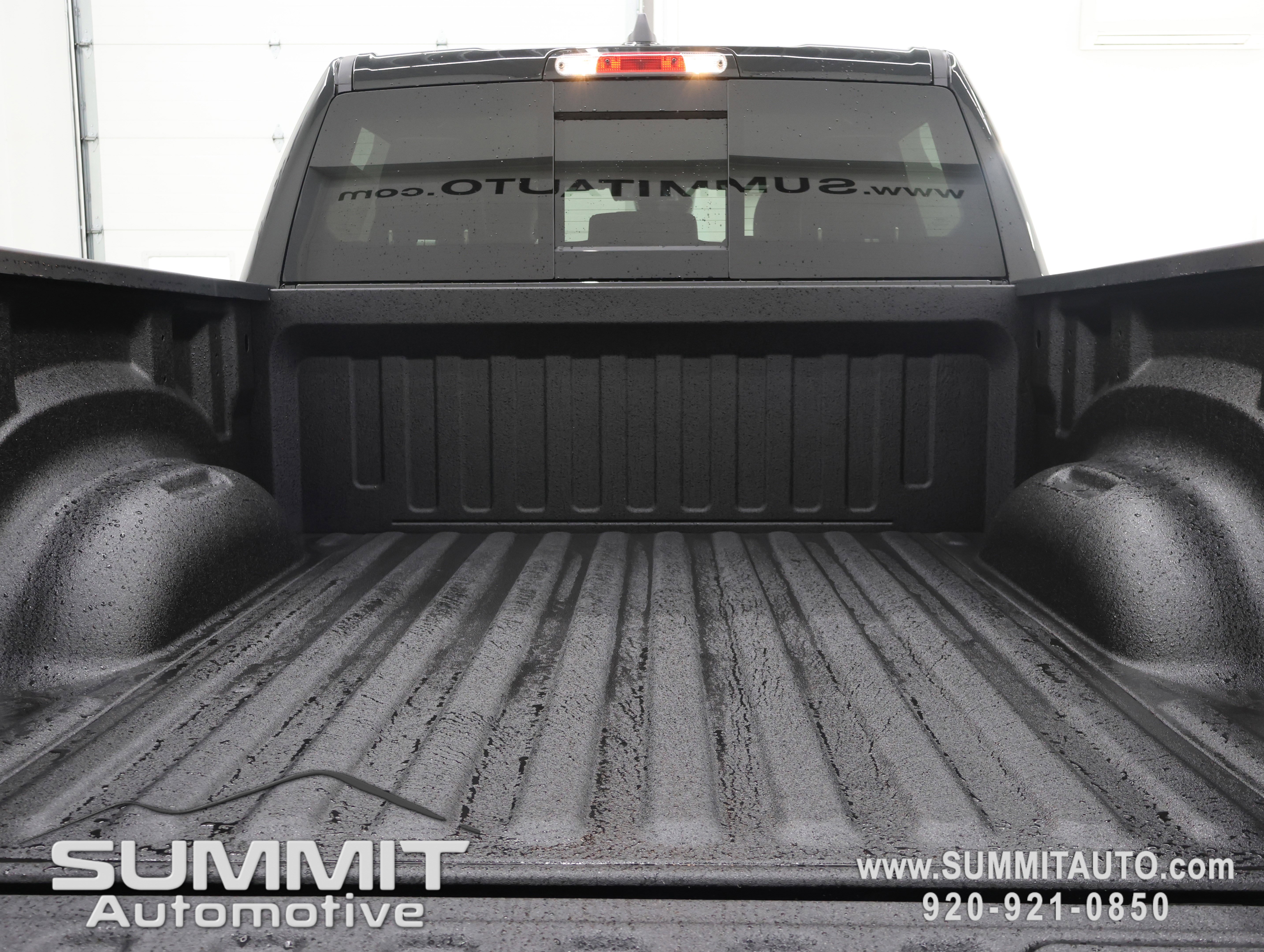 New 2026 RAM 1500 Limited w/ Body Color Bumper Group AWD/4WD image 27