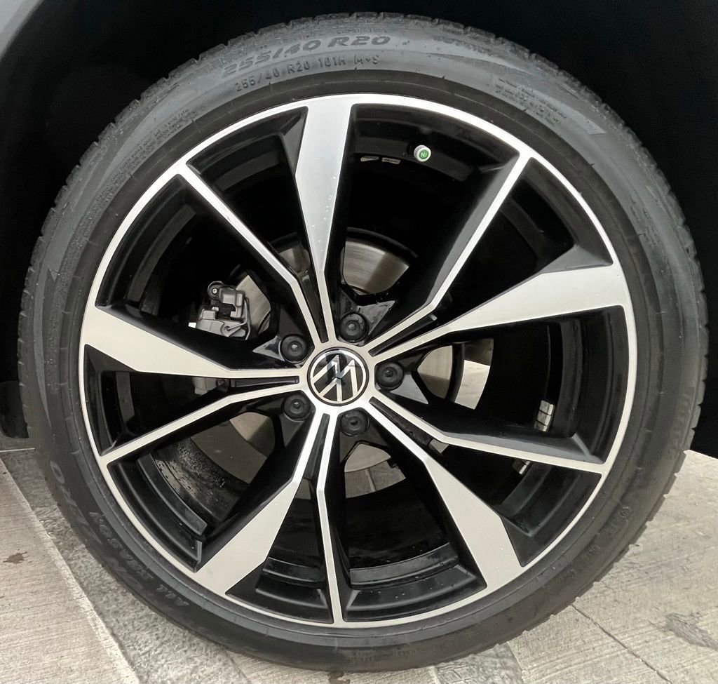 Certified 2024 Volkswagen Tiguan SEL R-Line w/ MDO Package, Two-Row AWD/4WD image 7