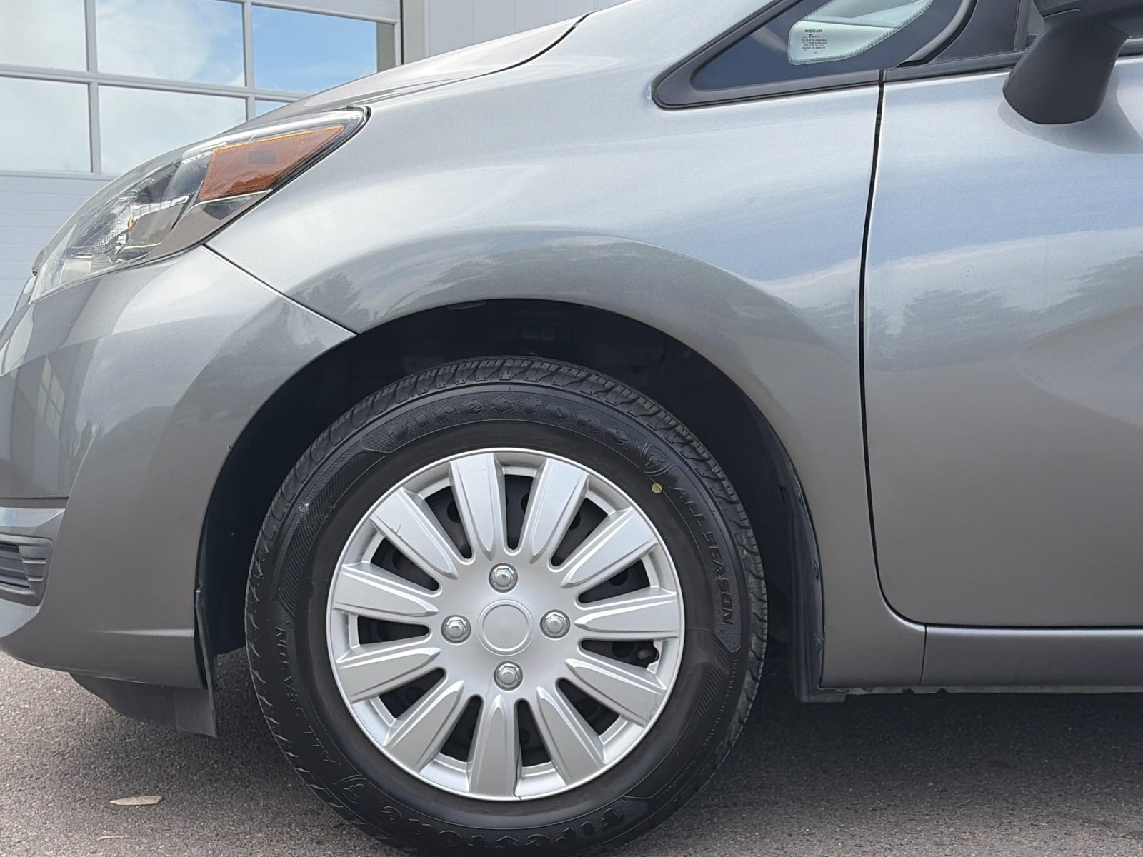 Used 2017 Nissan Versa Note SV FWD image 10