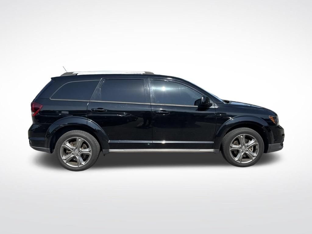 Used 2017 Dodge Journey Crossroad FWD image 4