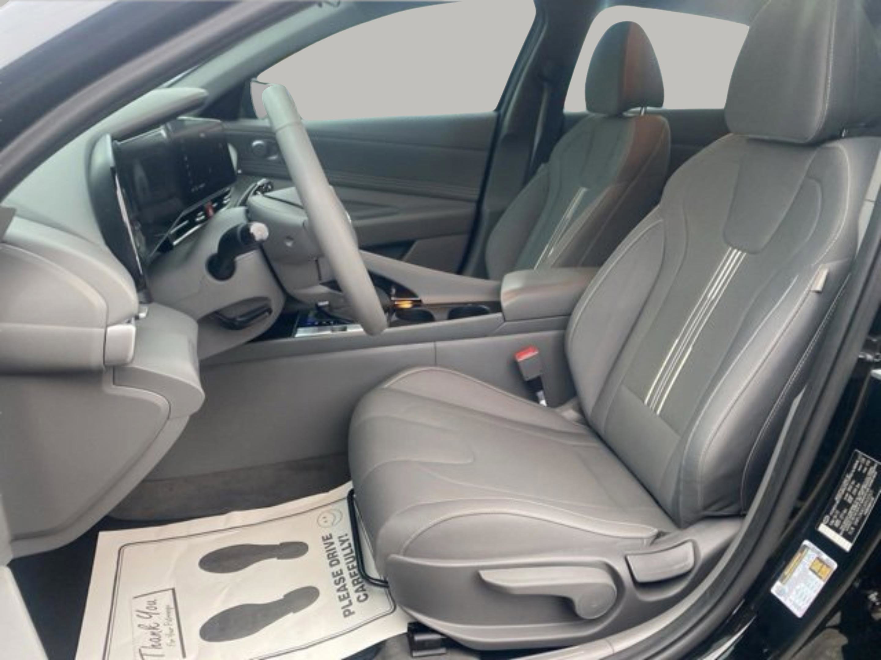 Used 2023 Hyundai Elantra SEL w/ Convenience Package image 30