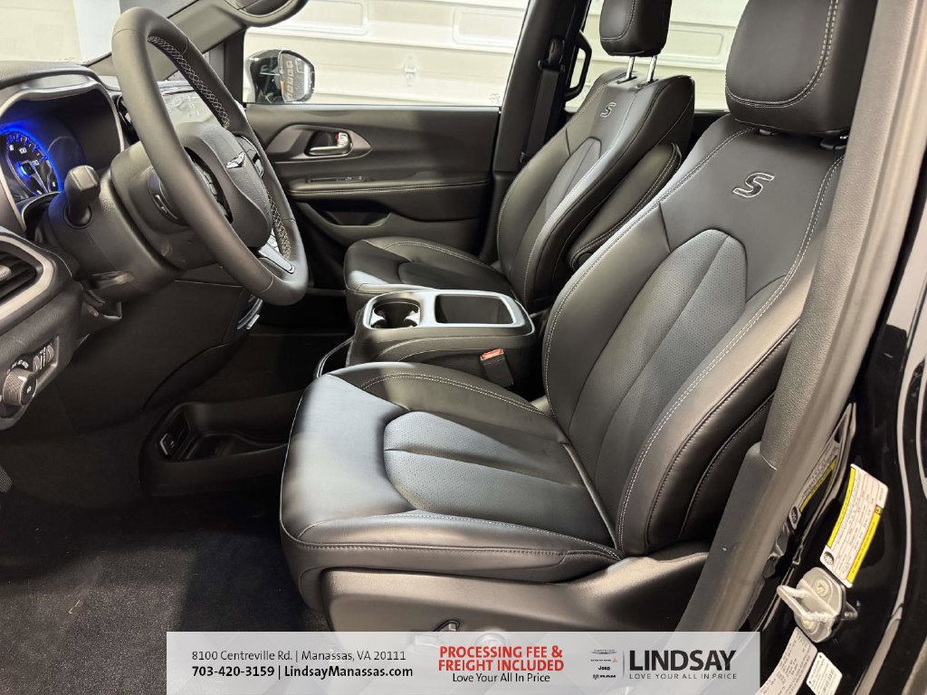New 2026 Chrysler Pacifica Select w/ S Appearance Package FWD image 19
