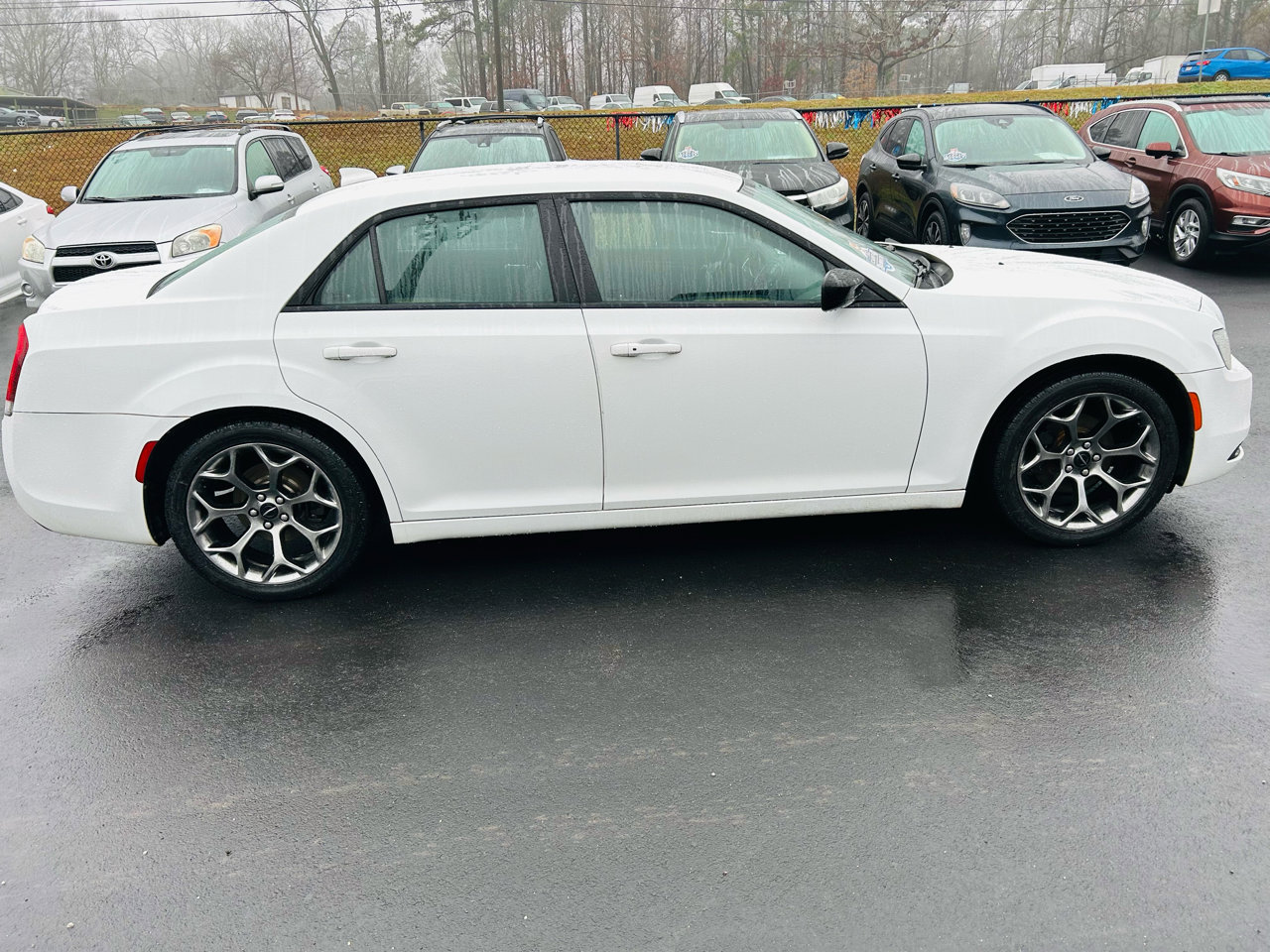 Used 2018 Chrysler 300 Touring w/ Sport Appearance Package image 6