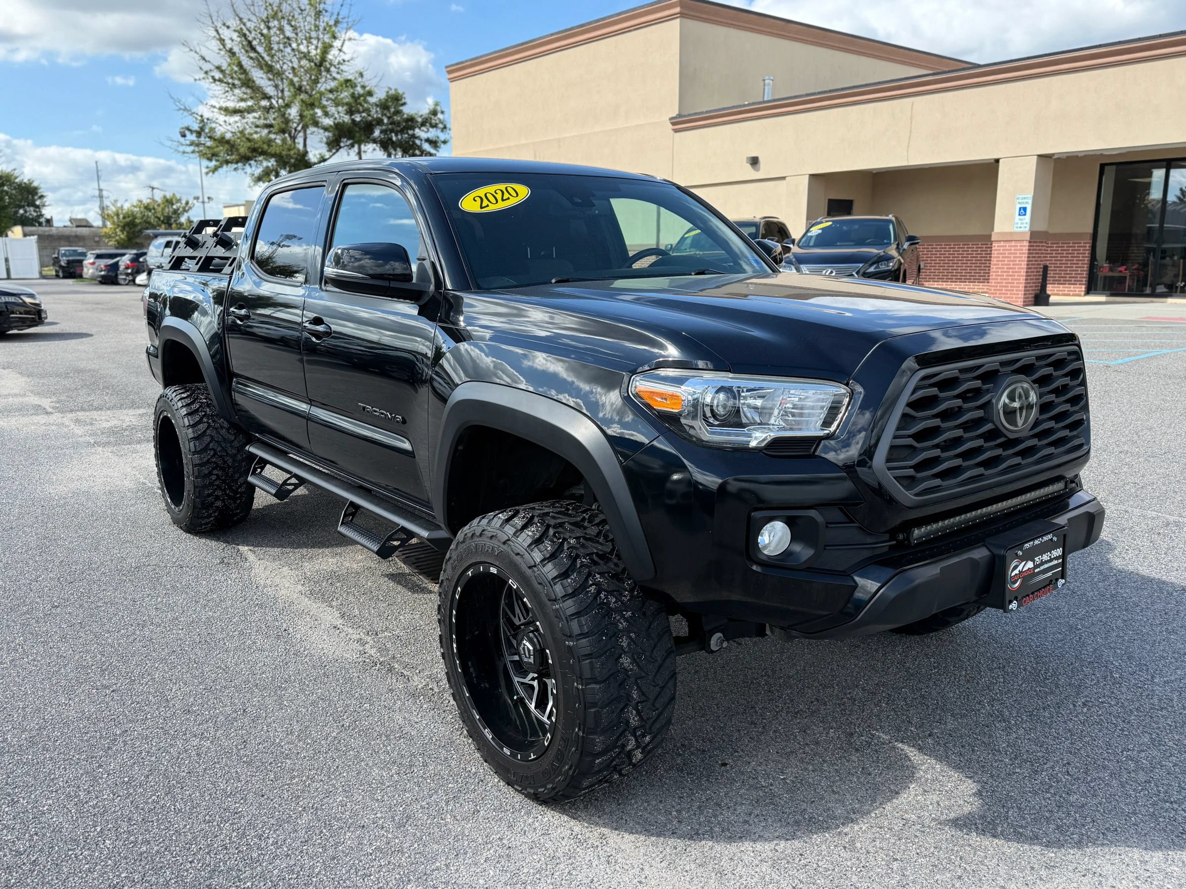 Used 2020 Toyota Tacoma TRD Off-Road w/ Technology Package AWD/4WD image 5