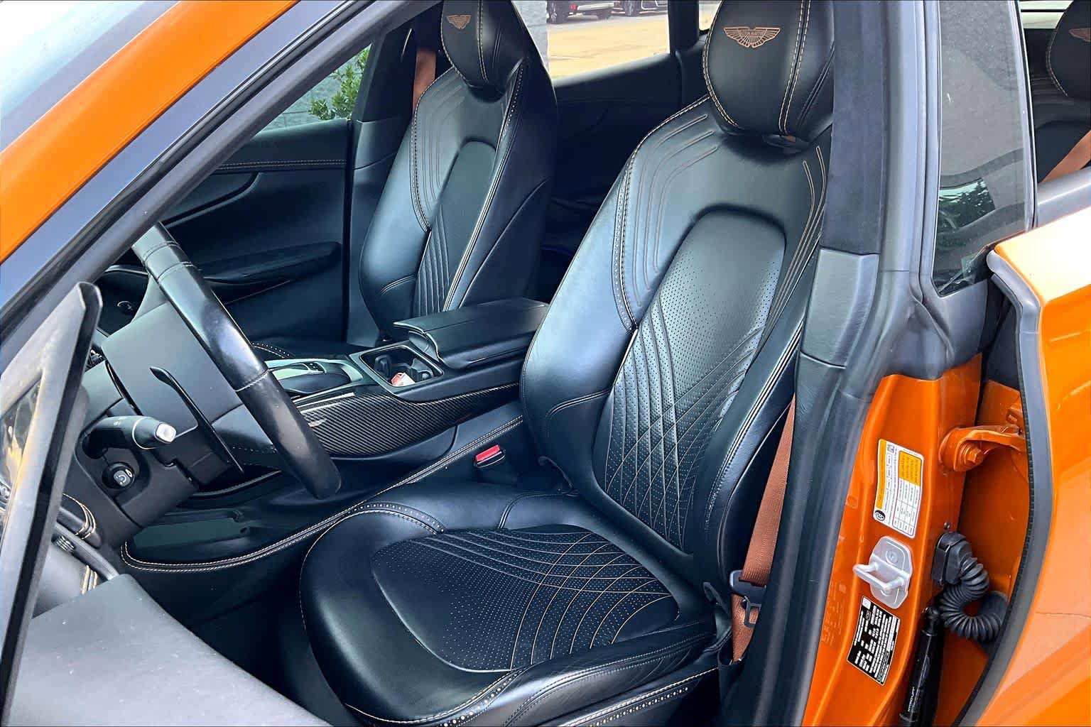 Used 2021 Aston Martin DBX AWD/4WD image 8