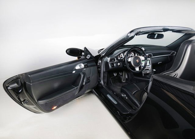 Used 2006 Porsche 911 Carrera S image 24