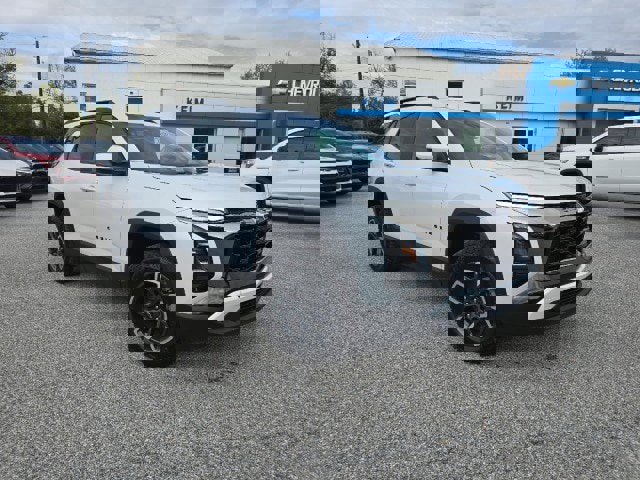 New 2026 Chevrolet Equinox ACTIV w/ Convenience Package III image 1