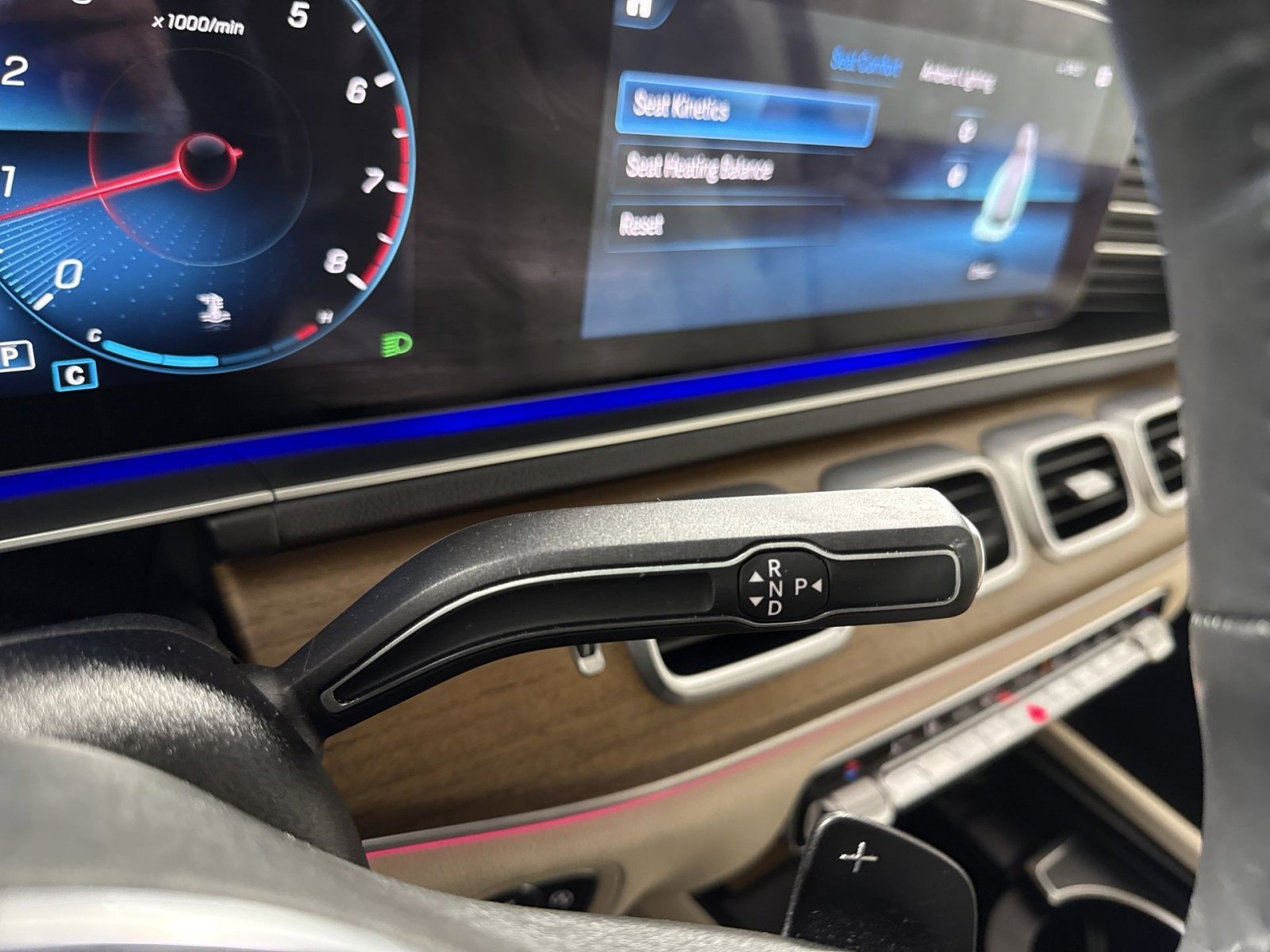 Used 2022 Mercedes-Benz GLE 350 w/ Premium Package image 22