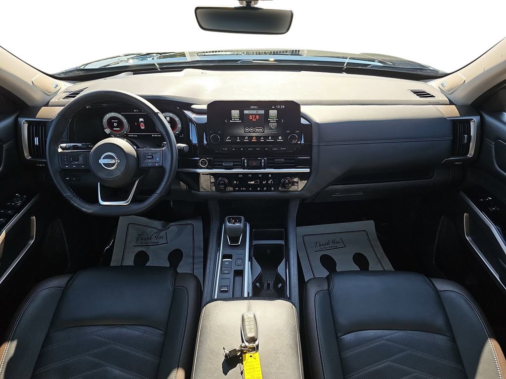 Used 2024 Nissan Pathfinder Platinum w/ Cargo Package image 12