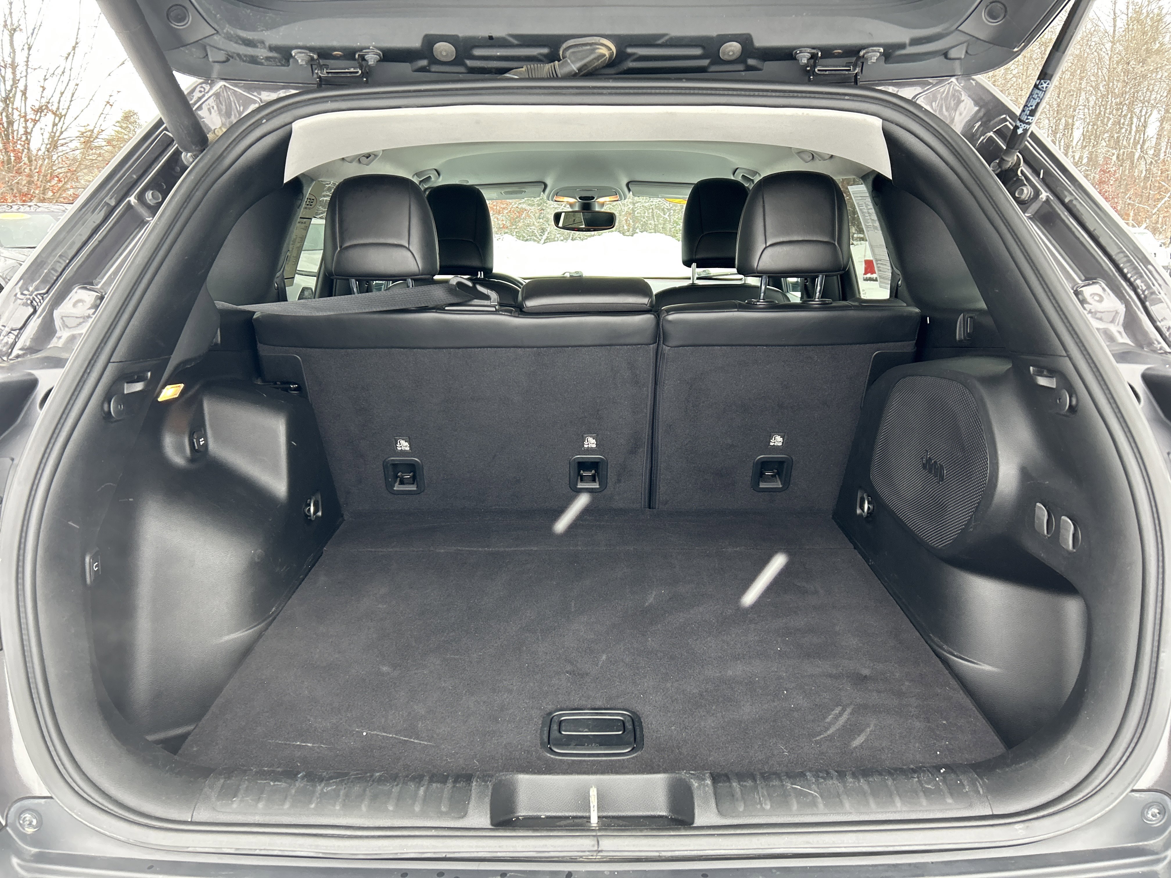 Used 2020 Jeep Cherokee Trailhawk w/ Comfort & Convenience Group image 12