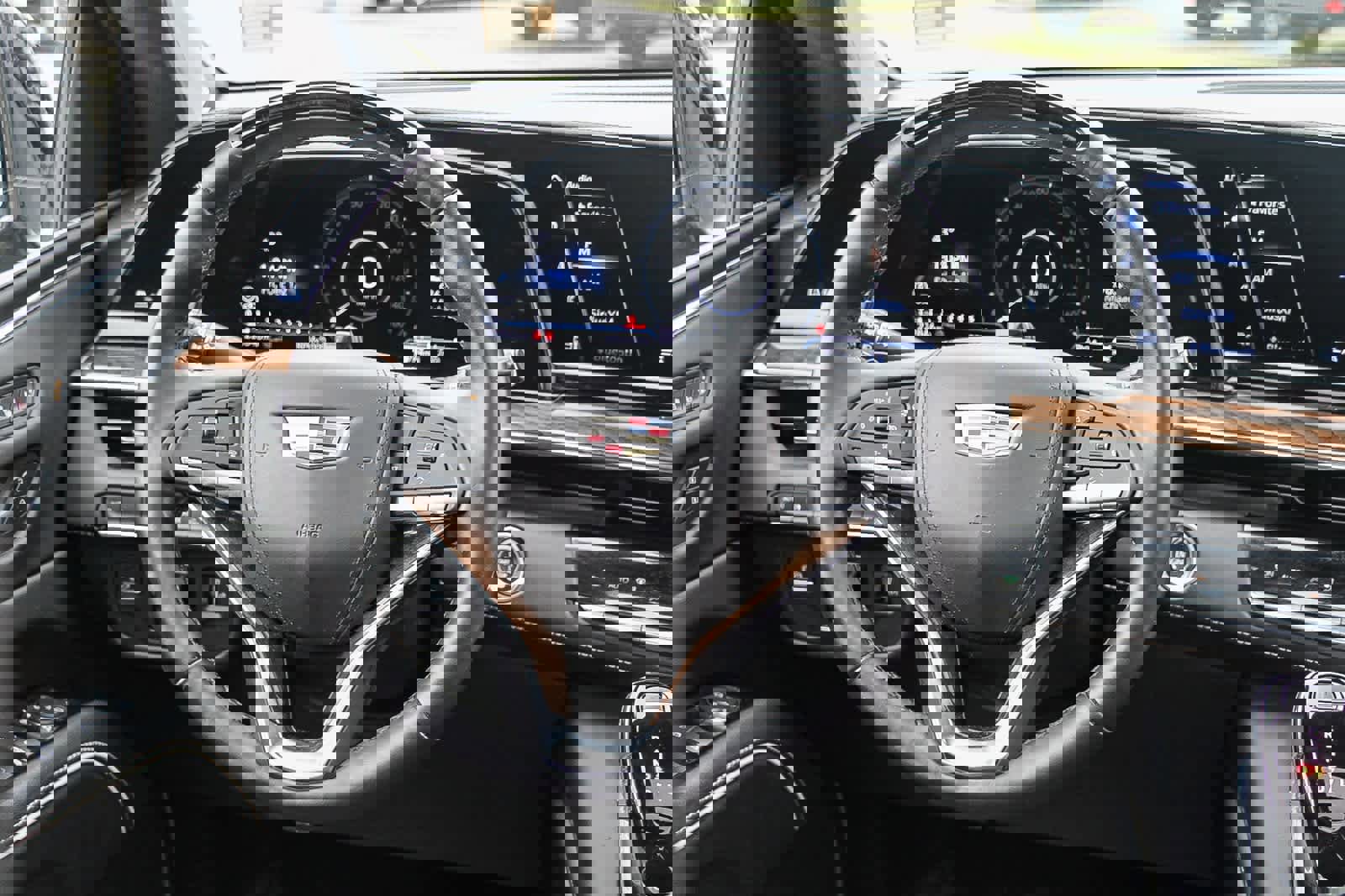 Used 2023 Cadillac Escalade ESV Sport Platinum w/ LPO, ONYX Package image 15