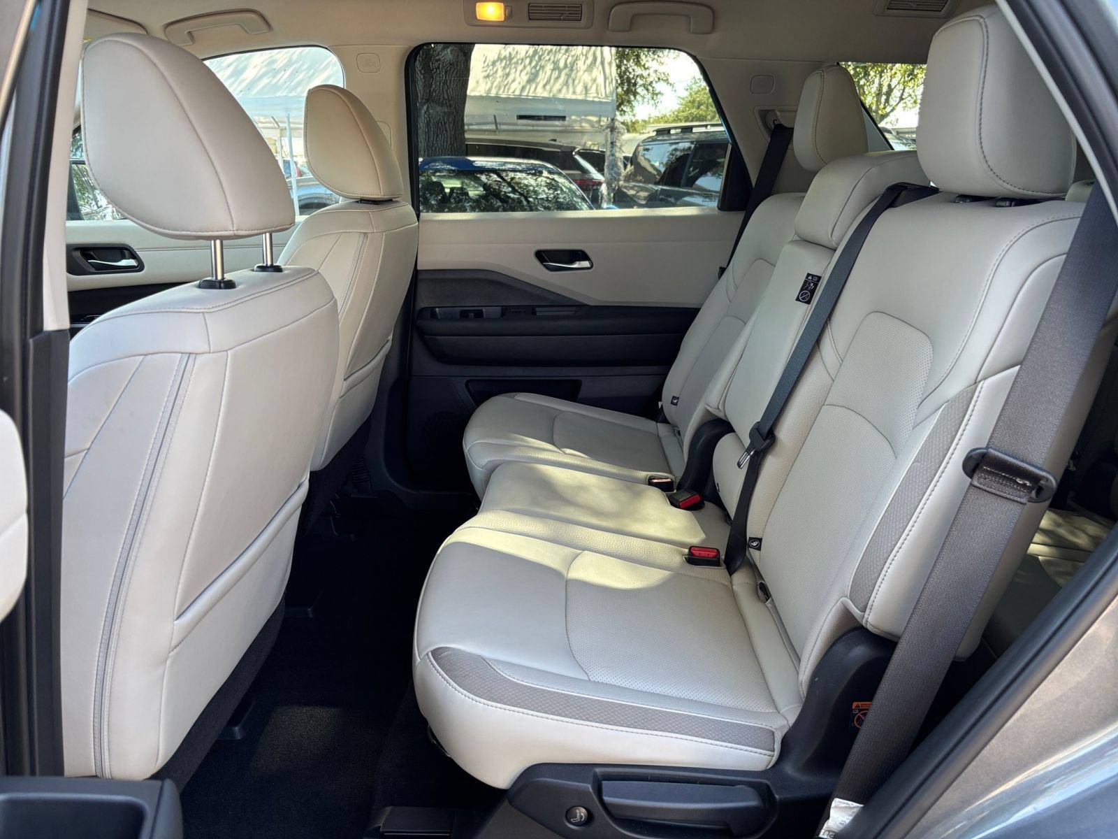 Used 2026 Nissan Pathfinder SL FWD image 41