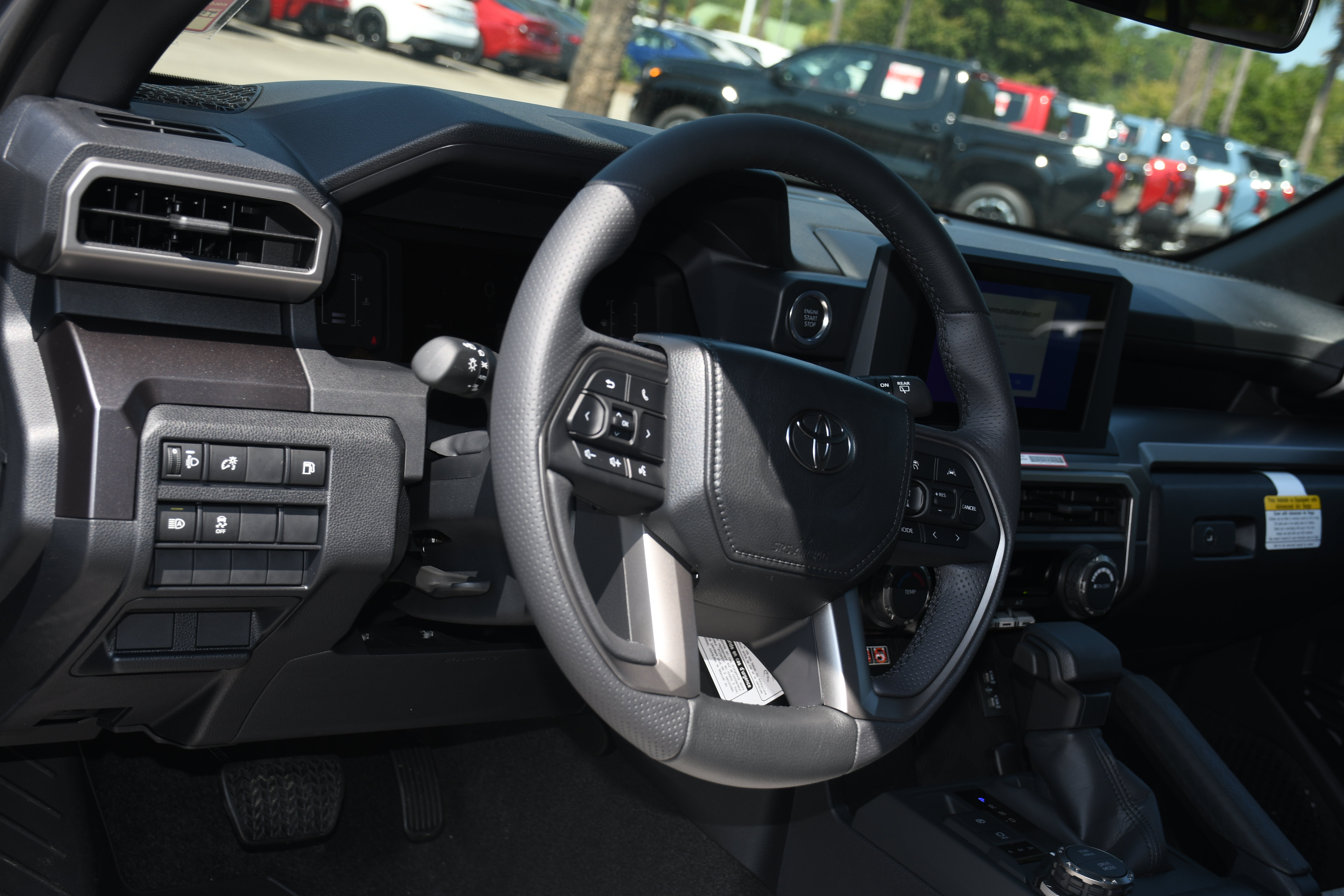 New 2026 Toyota 4Runner SR5 AWD/4WD image 4