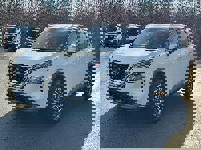 Used 2023 Nissan Rogue SV w/ SV Premium Package image 8