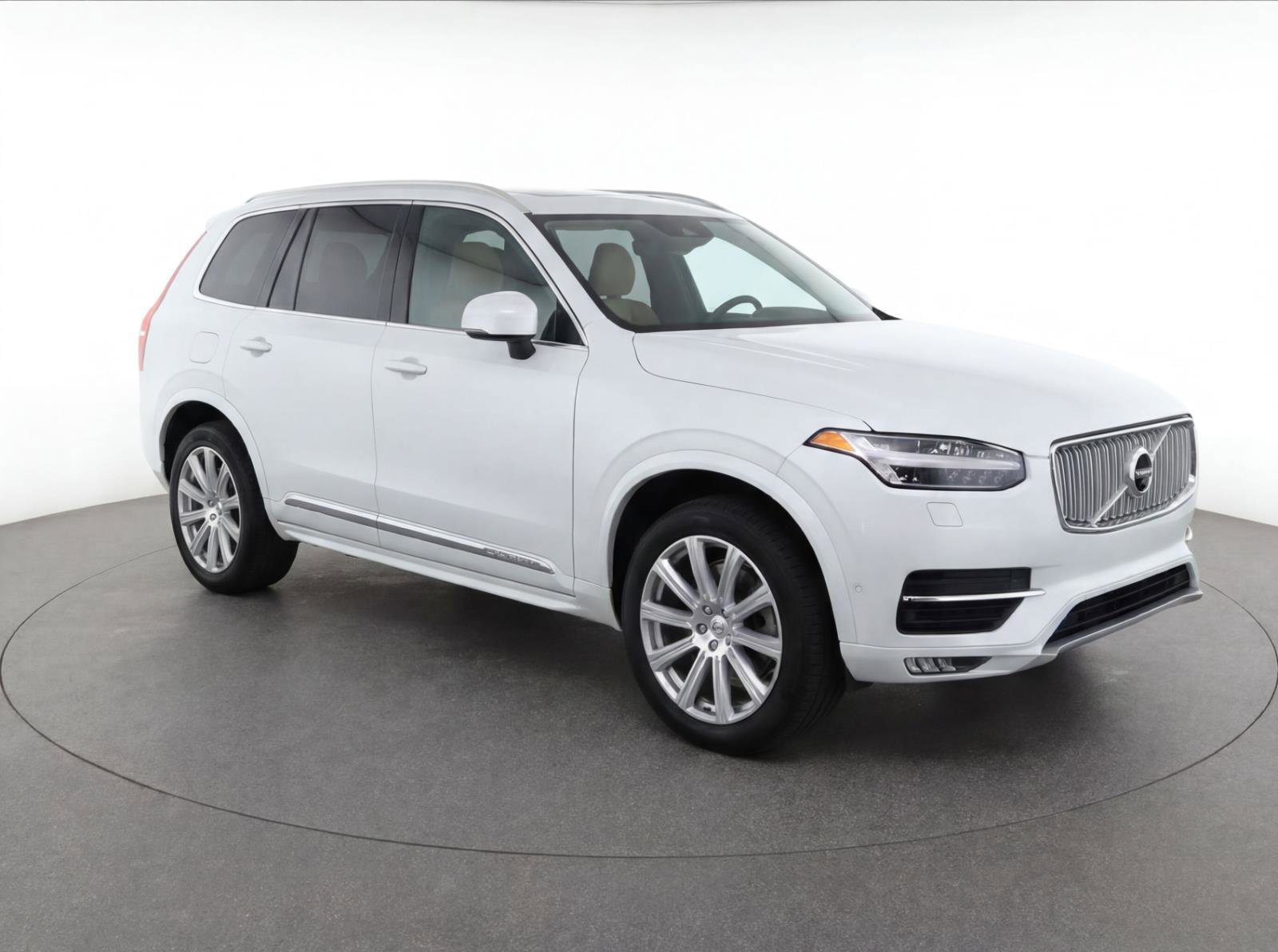 Used 2016 Volvo XC90 T6 Inscription AWD/4WD image 2