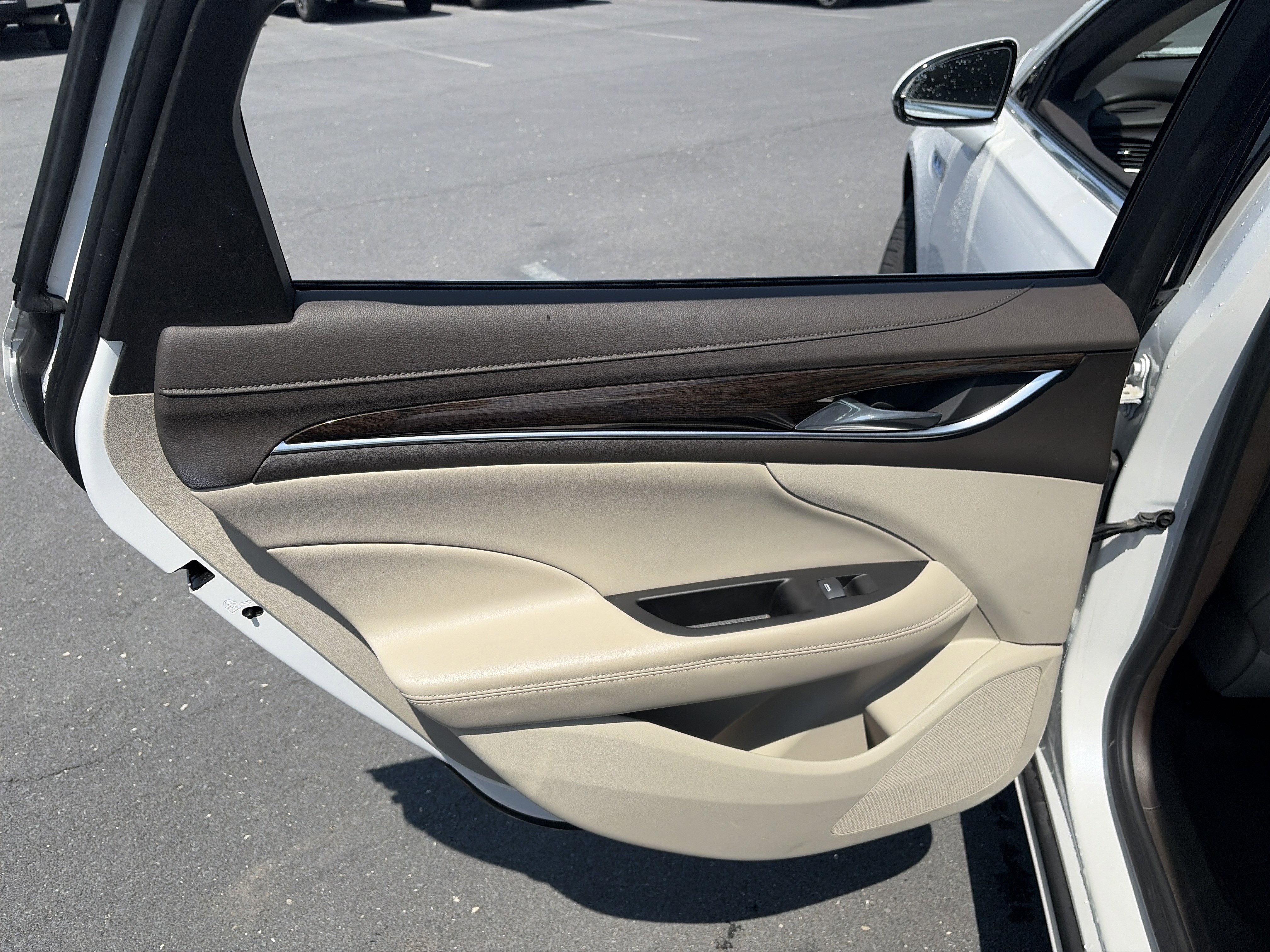 Used 2017 Buick LaCrosse Premium image 31