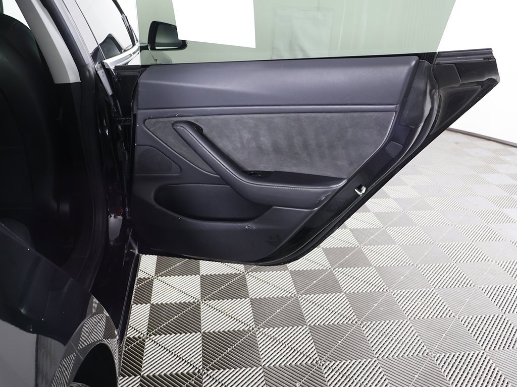 Used 2018 Tesla Model 3 Long Range image 26