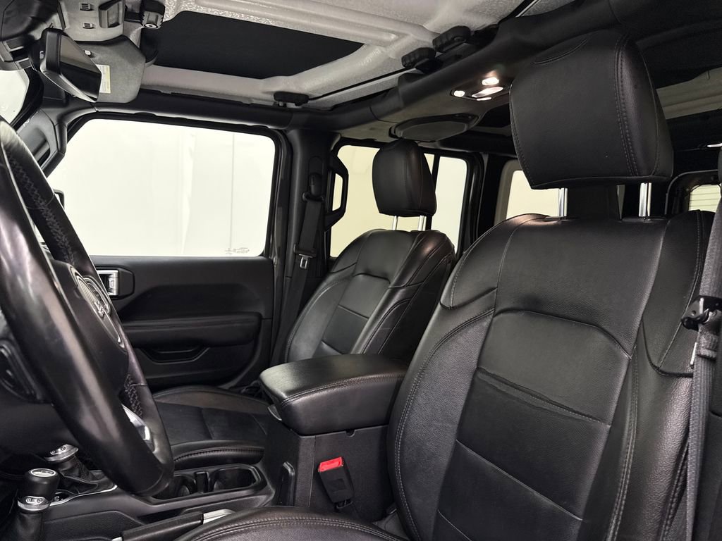 Used 2020 Jeep Wrangler Unlimited Sahara AWD/4WD image 16