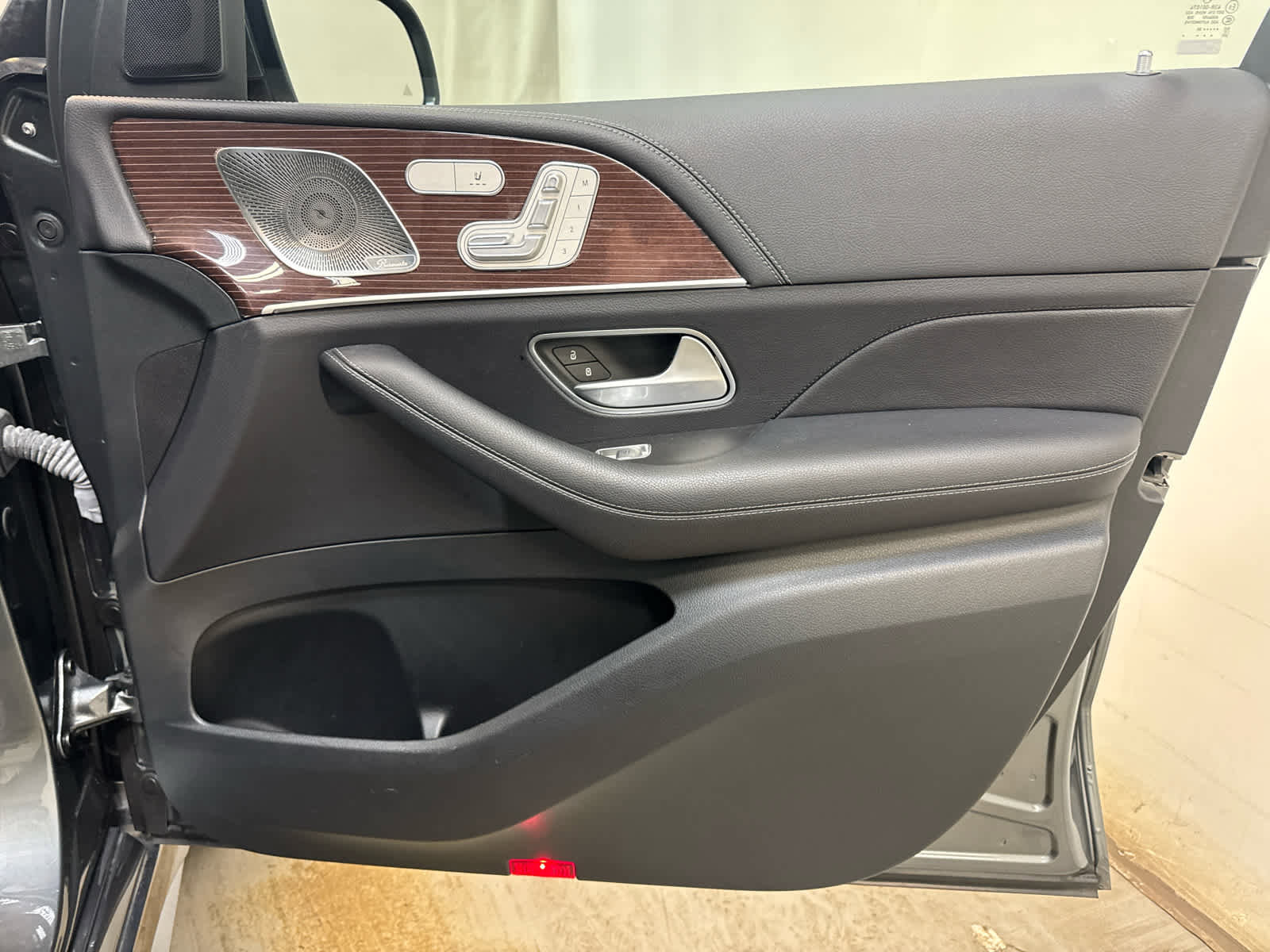 Used 2023 Mercedes-Benz GLE 450 4MATIC image 25