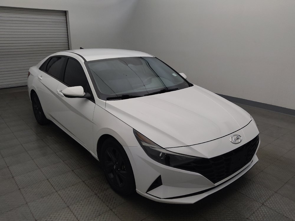 Used 2023 Hyundai Elantra SEL w/ Cargo Package FWD image 13