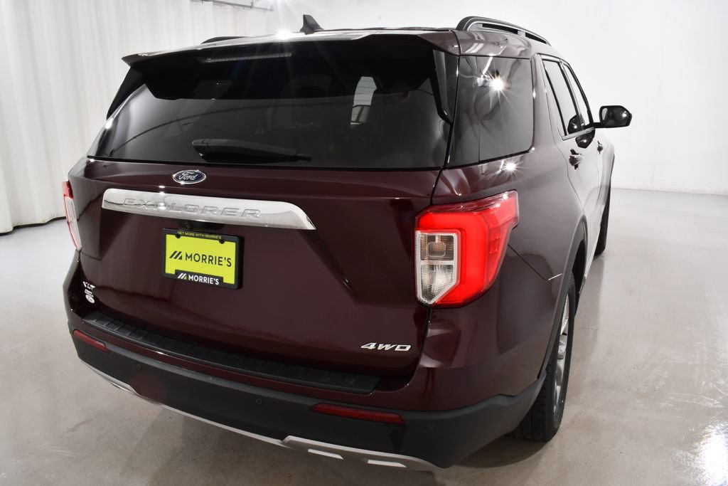 Used 2022 Ford Explorer XLT w/ Equipment Group 202A AWD/4WD image 12
