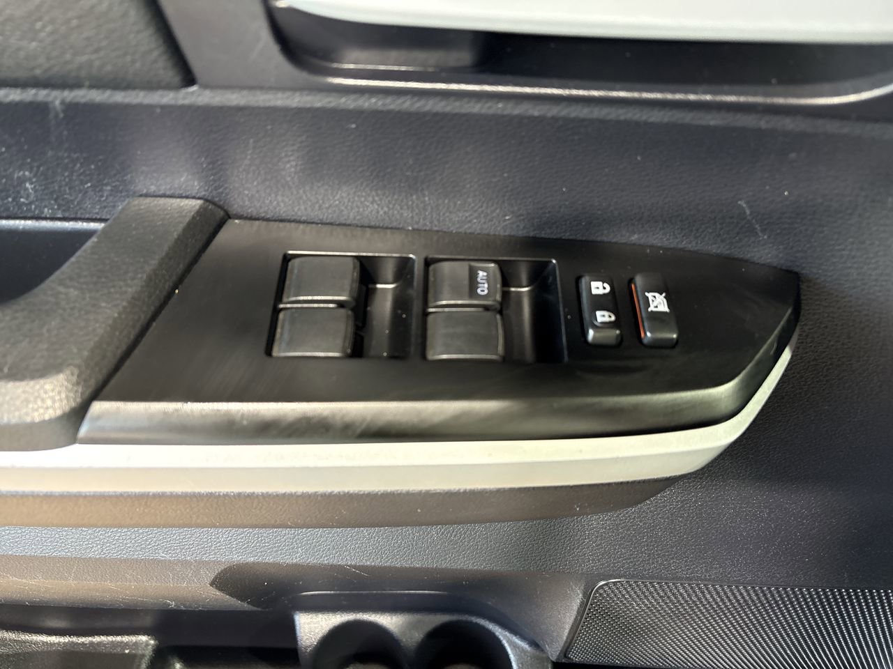 Used 2016 Toyota Tundra SR5 RWD image 13
