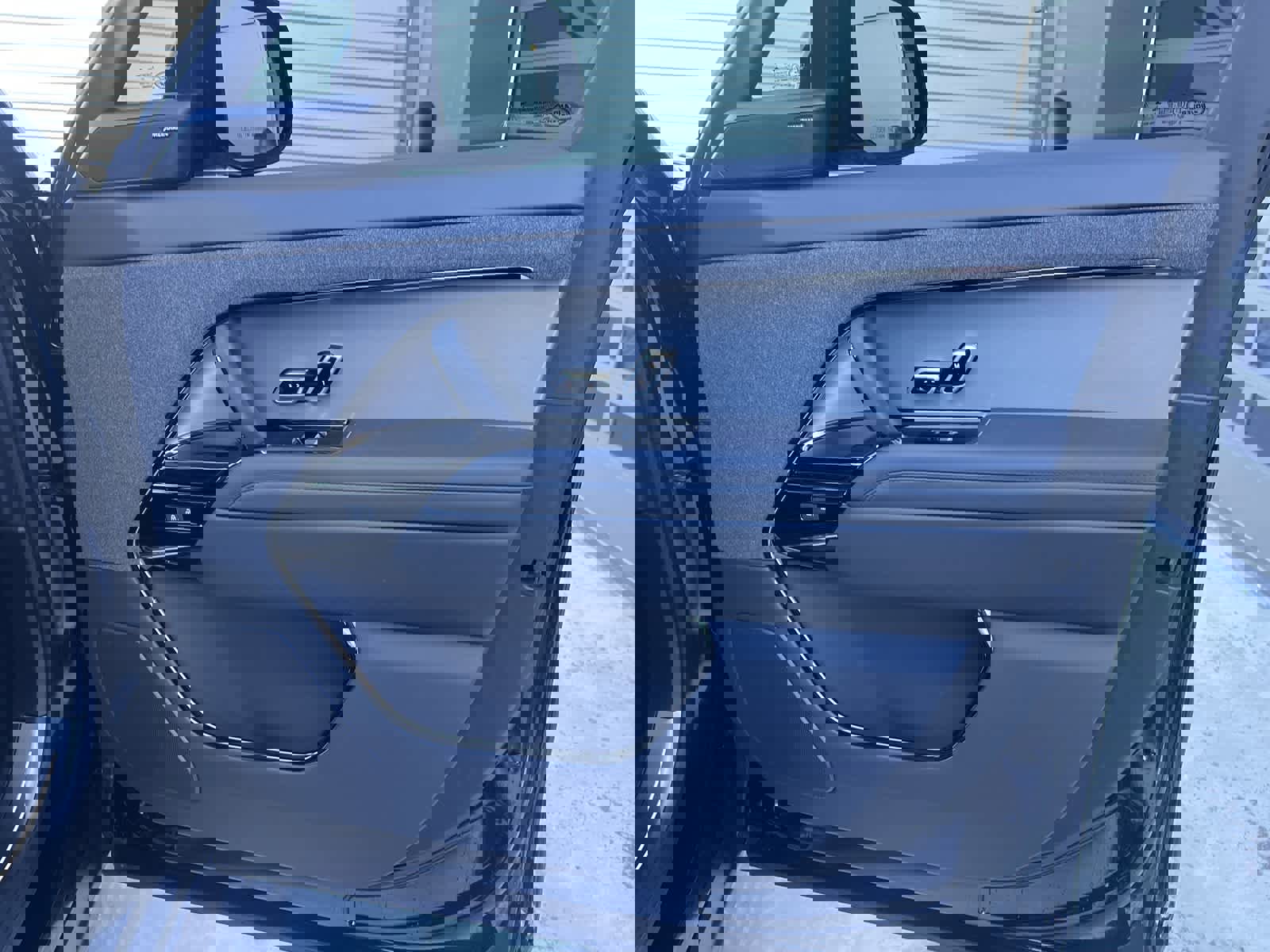 Used 2025 Land Rover Range Rover Sport Dynamic SE image 14