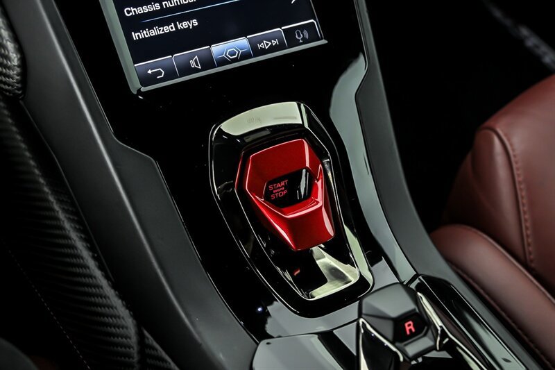 Used 2020 Lamborghini Huracan EVO AWD/4WD image 32