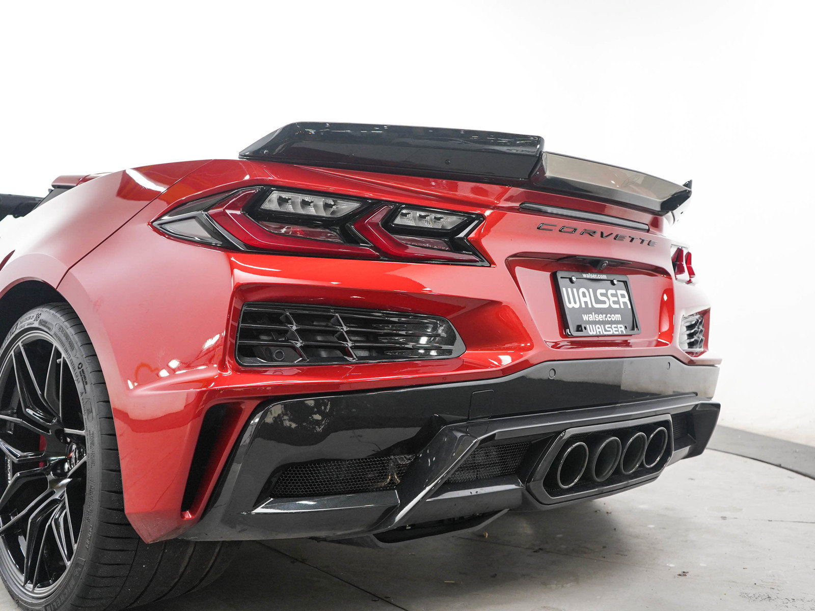 Used 2025 Chevrolet Corvette Z06 w/ Stealth Interior Trim Package RWD image 14