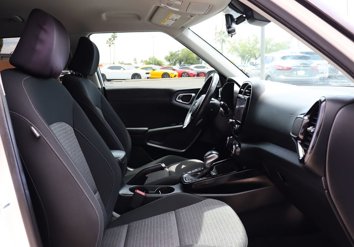 Used 2020 Kia Soul EX FWD image 34