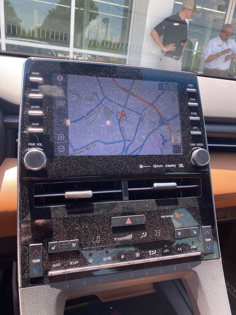 Used 2020 Toyota Avalon Limited w/ Advanced Safety Package FWD image 6