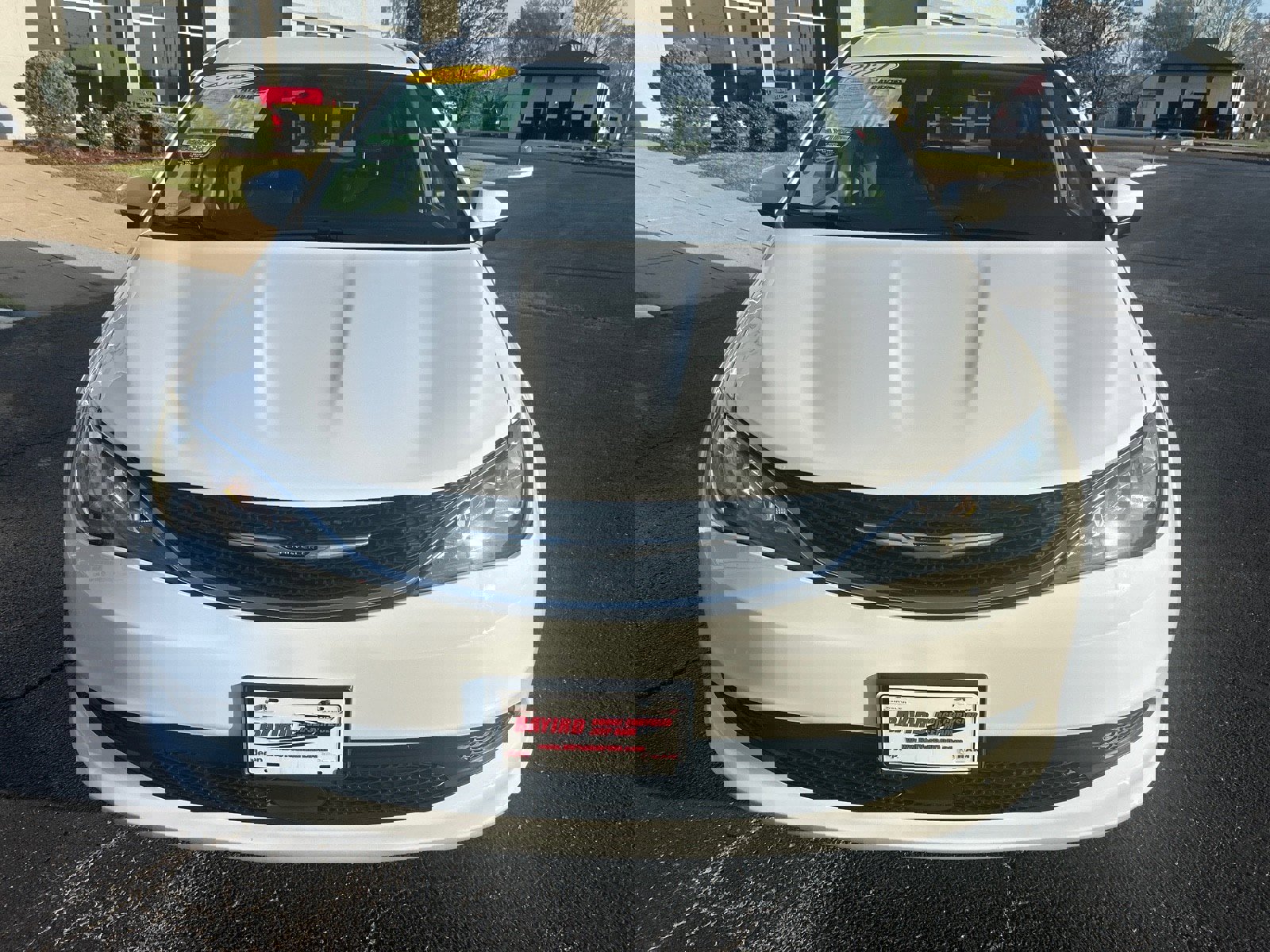 Used 2021 Chrysler Voyager LX image 4