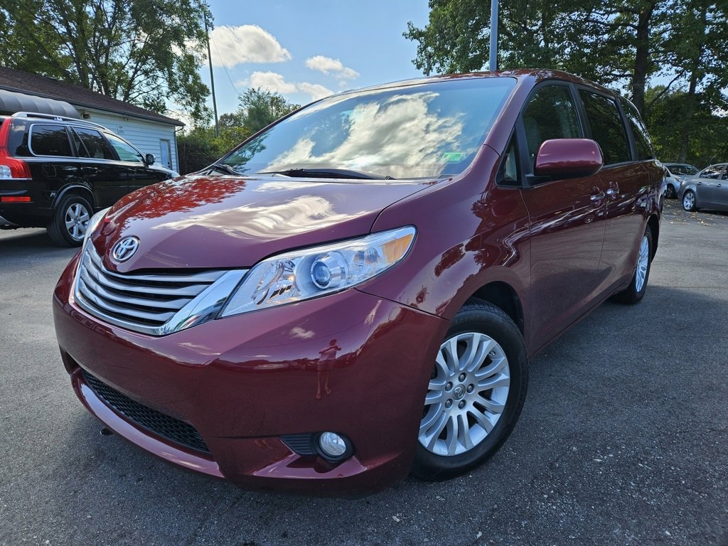 Used 2015 Toyota Sienna XLE