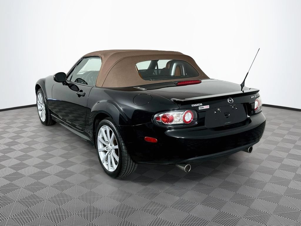 Used 2007 MAZDA MX-5 Miata Grand Touring w/ Premium Pkg RWD image 7