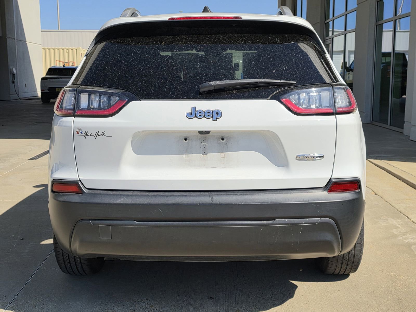 Used 2021 Jeep Cherokee Latitude w/ Mopar Interior Package image 10