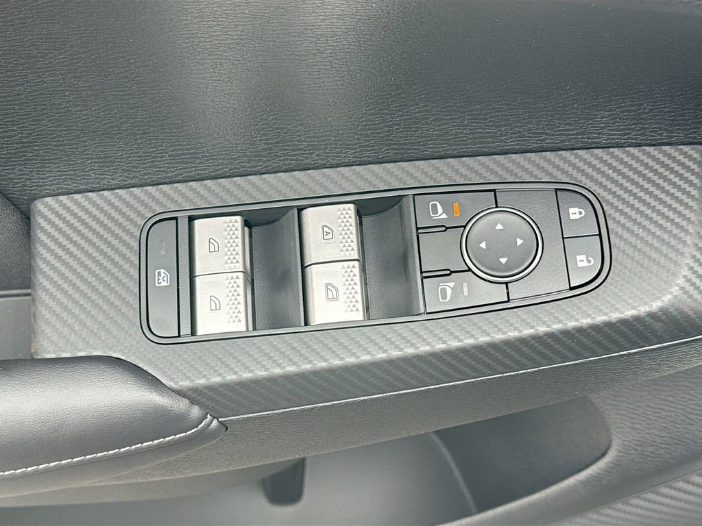 New 2026 Mitsubishi Outlander ES image 18