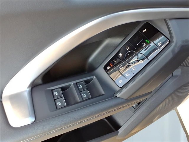 Used 2025 Audi Q5 2.0T Premium w/ Convenience Package image 11